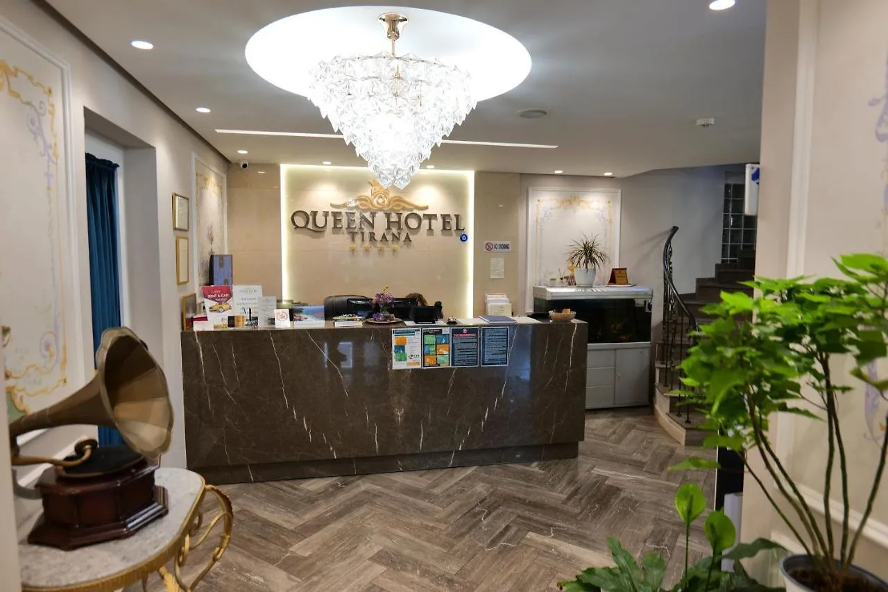 Hotel Queen تيرانا